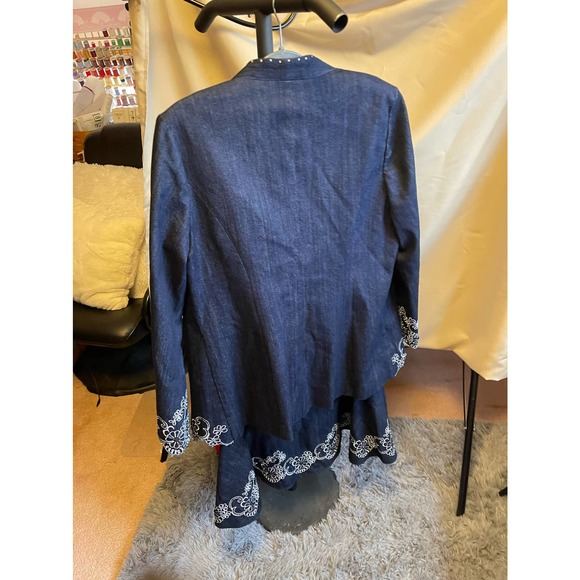 Odelish Jacket and Skirt - Picture 7 of 7